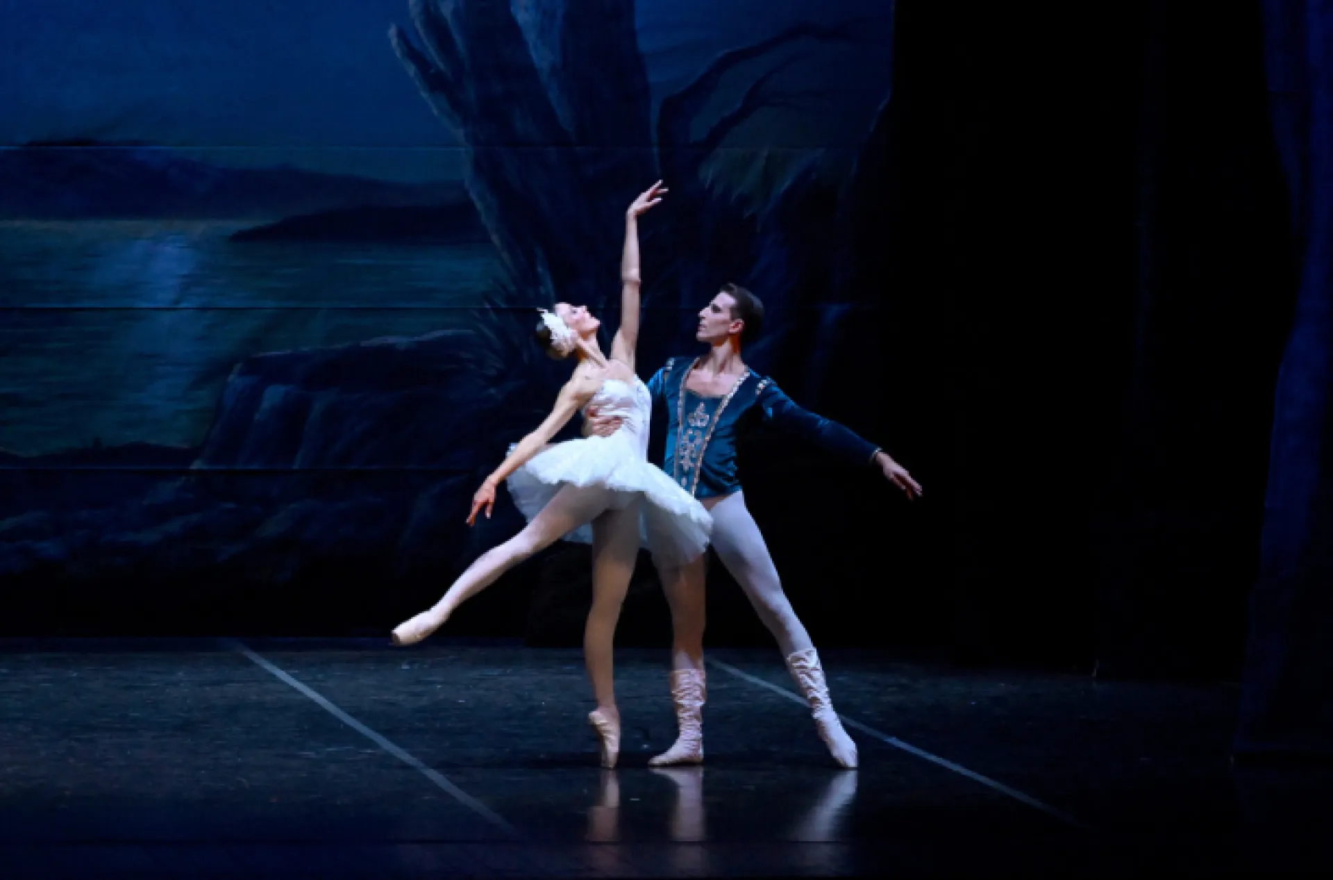 Swan Lake, Siena Ballet