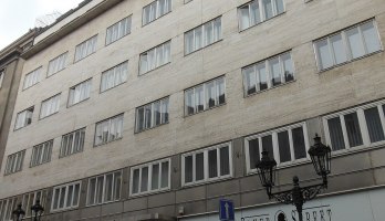 Theatre Broadway WOW Black Light Theater