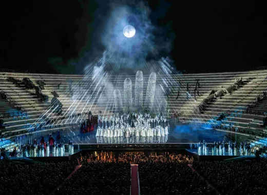 Aida di cristallo 2027