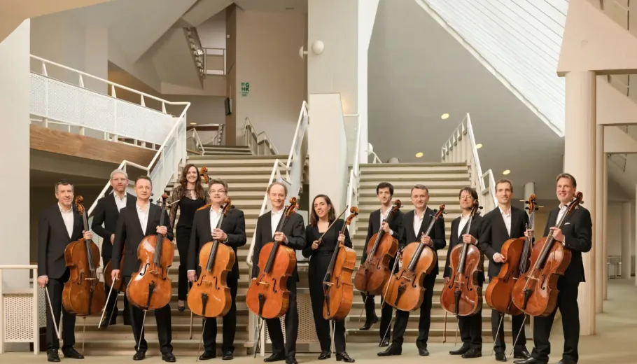Los 12 Violonchelistas de la Berliner Philharmoniker